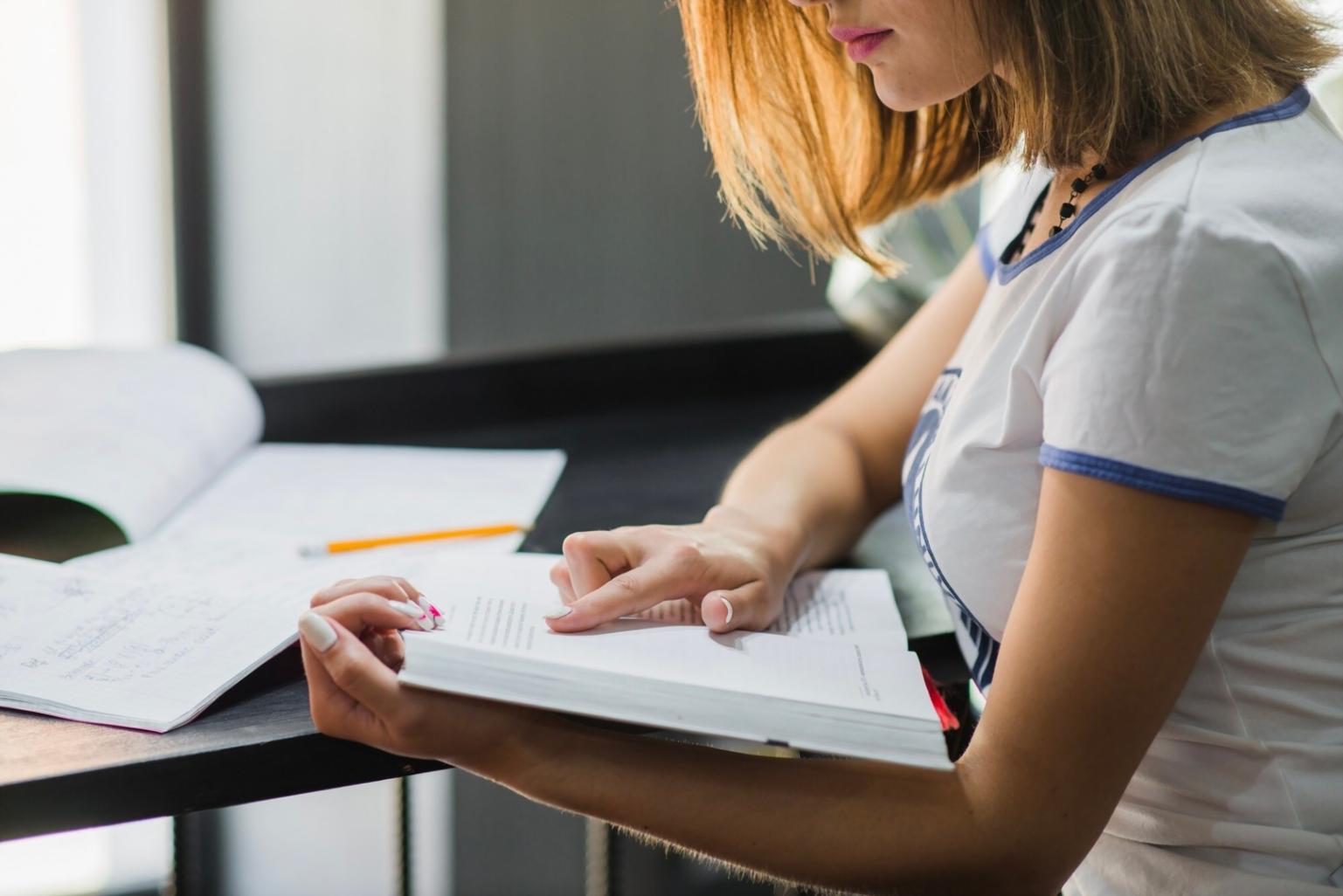 Moderne Finanzbildung mit digitalen Tools und Lernmaterialien